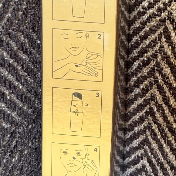 NIB YSL Perfect Touch Radiance Foundation - B50 (ex 6) - Picture 4 of 5